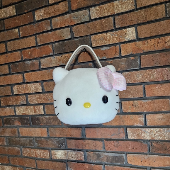 Hello Kitty Handbags - Hello Kitty Easter basket